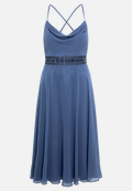 Cocktailkleid mit Wasserfallausschnitt / Vorderseite