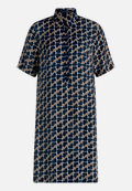 Hemdblusenkleid  mit grafischem Muster  / Vorderseite