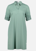 Hemdblusenkleid mit Taschen / Vorderseite