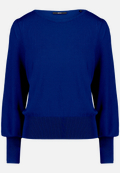 Feinstrickpullover  mit U-Boot Ausschnitt  / Vorderseite