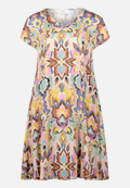 Sommerkleid mit überschnittenen Ärmeln / Vorderseite