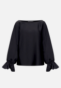 Satin-Bluse mit U-Boot-Ausschnitt / Vorderseite