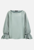 Satin-Bluse mit U-Boot-Ausschnitt / Vorderseite