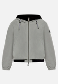 Sommerjacke mit Kapuze / Vorderseite