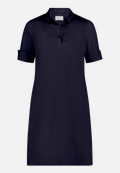 Hemdblusenkleid mit Taschen / Vorderseite