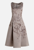 Cocktailkleid mit Kellerfalten / Vorderseite