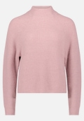 Grobstrick-Pullover mit hohem Kragen / Vorderseite