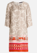 Sommerkleid mit Rundhalsausschnitt / Vorderseite