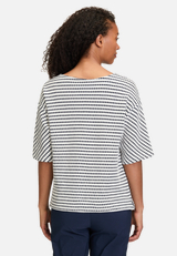 Sweatpullover mit Rundhalsausschnitt / Modellfoto Rückseite