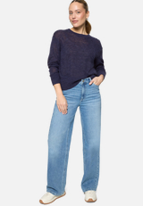 Pullover mit Alpakawolle / Modellfoto Vorderseite (Outfit)