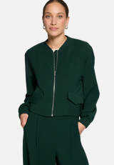 Bomberjacke mit Klappentaschen / Modellfoto Vorderseite