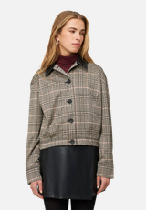 Karo-Jacke mit Knopfleiste / Modellfoto Vorderseite