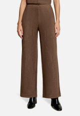 Casual-Hose mit weitem Bein / Modellfoto Vorderseite