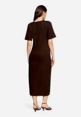 Midikleid mit Raffung / Modellfoto Rückseite