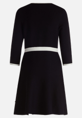 Strickkleid mit Rundhalsausschnitt / Rückseite