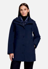 Funktionsjacke  mit abnehmbarer Kapuze / Modellfoto Vorderseite