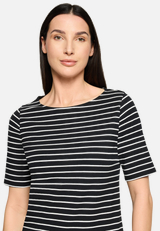 Ringelshirt mit U-Boot-Ausschnitt / Detailbild