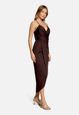 Abendkleid mit Raffung / Modellfoto Vorderseite (Outfit)