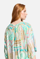 Oversize-Bluse mit Muster / Detailbild