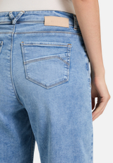 High Waisted-Jeans mit weitem Bein / Detailbild