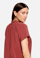 Casual-Bluse mit Raffung / Detailbild