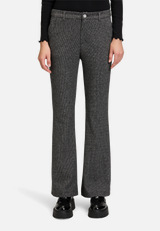 Stoffhose mit Bügelfalte / Modellfoto Vorderseite