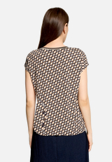 Print-T-Shirt mit Tunnelzug  / Modellfoto Rückseite