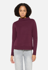Strickpullover mit Stehkragen / Modellfoto Vorderseite