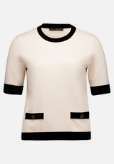 Kurzarmpullover  mit Taschen  / Vorderseite