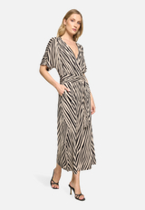 Jumpsuit mit Zebra-Print / Modellfoto Vorderseite (Outfit)