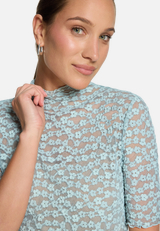 Spitzenshirt mit Stehkragen / Detailbild