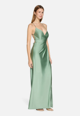 Abendkleid rückenfrei / Modellfoto Vorderseite (Outfit)