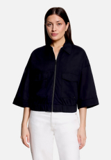 Casual-Jacke mit Kragen / Modellfoto Vorderseite