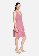 Cocktailkleid mit Volant / Modellfoto Vorderseite (Outfit)