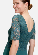 Abendkleid mit Spitze / Detailbild