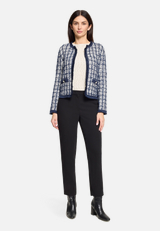Strick-Cardigan mit Fransen / Modellfoto Vorderseite (Outfit)