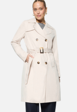 Trenchcoat  mit Gürtel / Modellfoto Vorderseite