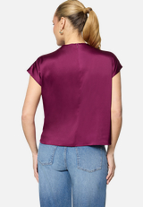 Satinbluse  mit Stehkragen / Modellfoto Rückseite