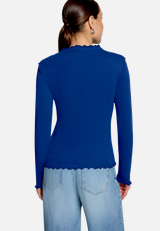 Langarm-Shirt mit Kräuselsaum / Modellfoto Rückseite