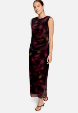 Mesh-Kleid  mit Blumen / Modellfoto Vorderseite (Outfit)