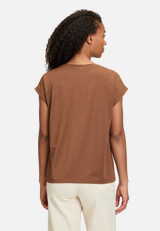 Casual-Shirt mit Perlen / Modellfoto Rückseite