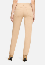 Casual-Hose mit aufgesetzten Taschen / Modellfoto Rückseite
