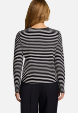 Sweatjacke mit Knopfleiste / Modellfoto Rückseite