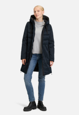Winterjacke Kunstdaune / Modellfoto Vorderseite (Outfit)