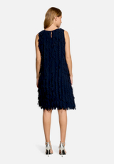 Cocktailkleid ohne Arm / Modellfoto Rückseite