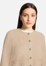 Strick-Cardigan mit aufgesetzten Taschen / Detailbild