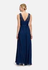Cocktailkleid mit Spitze / Modellfoto Rückseite