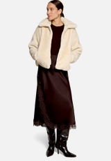 Plüschjacke  mit Reißverschluss / Modellfoto Vorderseite (Outfit)