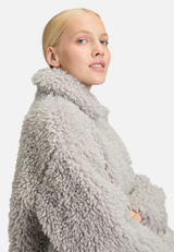 Plüschjacke mit Stehkragen / Detailbild