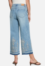 Jeans  mit Stickerei 7/8 Länge  / Modellfoto Rückseite